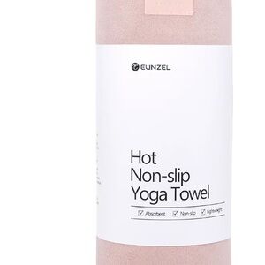 Eunezel Yoga Mat Towel in Pale Pink
